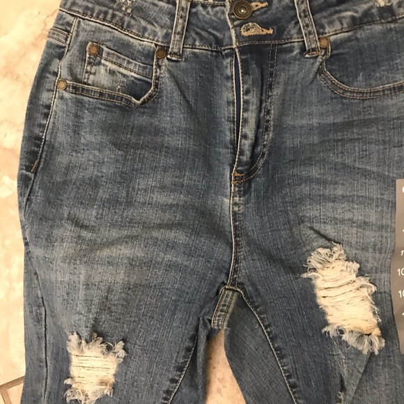 Love Sick Distressed Skinny Jeans NWT - Picture 2 of 4